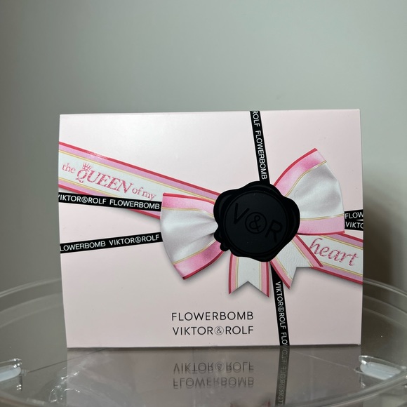 Victor&Rolf Set - Picture 1 of 2